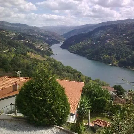 Quinta De Catapeixe Douro River *